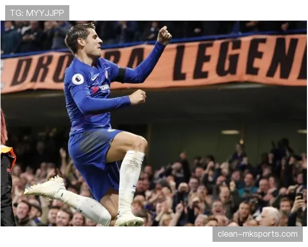 探索莱万多夫斯基表现稳健，成为全球足球巨星的传奇旅程分析