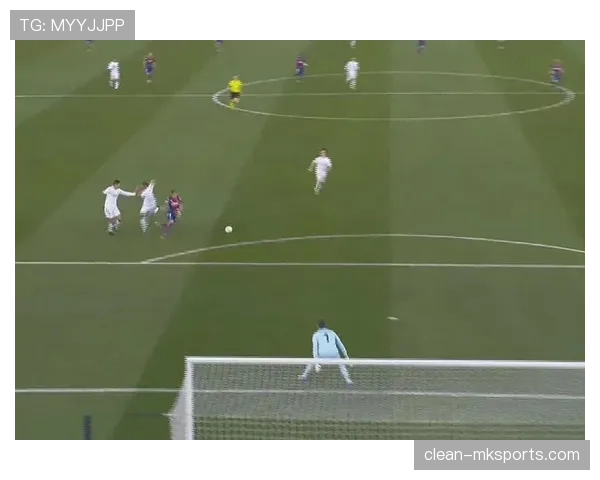 库尔图瓦：禁区统治力与高球处理能力解析