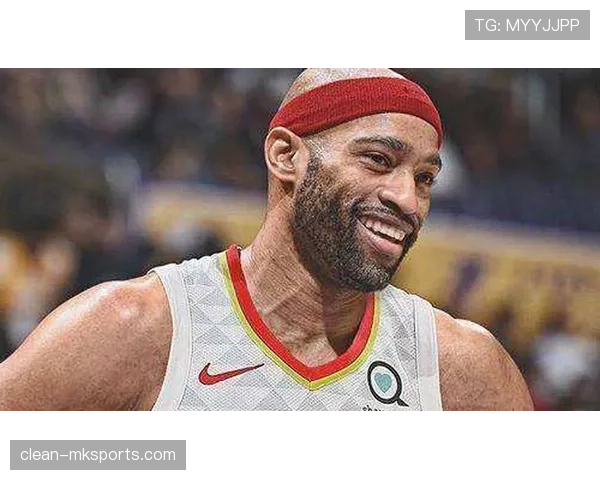 文斯·卡特通过凌厉突破提升得分效率，显著拉开与同代锋线的差距